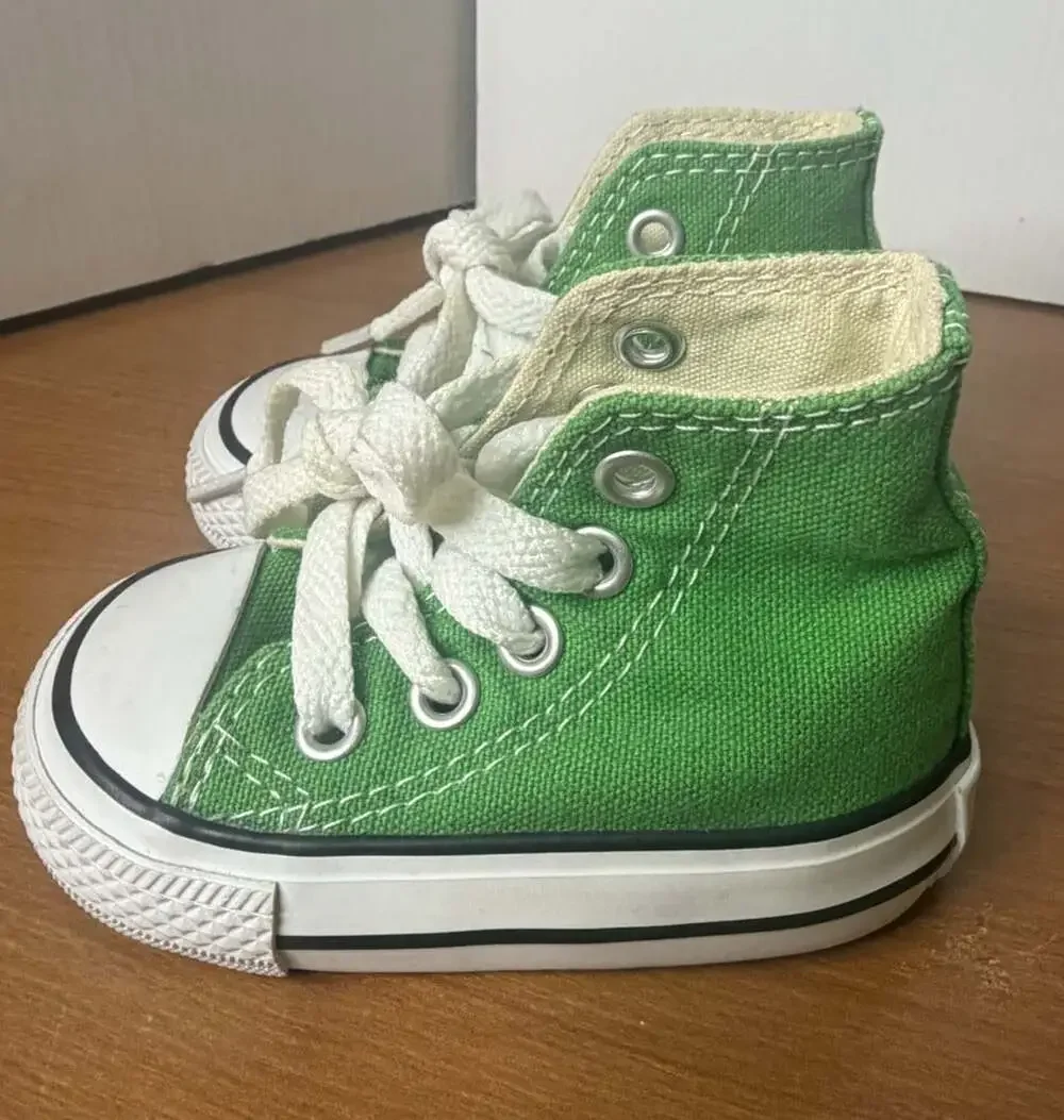 CONVERSE CHUCK TAYLOR ALL STAR HIGH TOP INFANT/TODDLER SHOES Size 2
